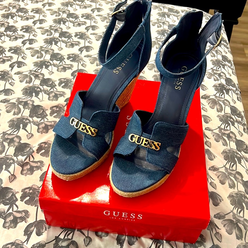 GUESS SIZE 10M DENIM BLUE